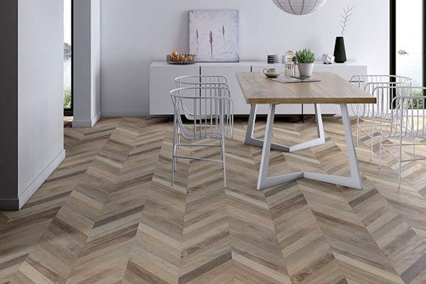 , CHỌN GẠCH GIẢ GỖ HAY S&Agrave;N GỖ NĂM 2021