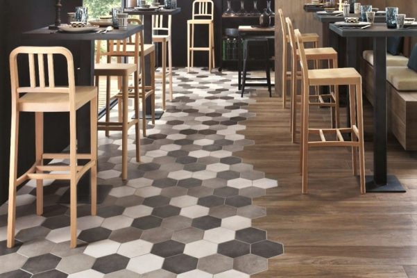 , CHỌN GẠCH GIẢ GỖ HAY S&Agrave;N GỖ NĂM 2021